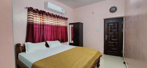 Yelagiri Villa | Kurinji Kudil - 4 BHK Villa with Swimming Pool
