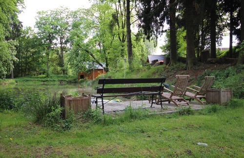 Hundsdorf Apartment | Kutscherhaus am Weiher- family-friendly, good transport connections,