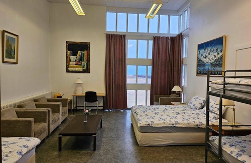 Skogar House | Kverna Guesthouse