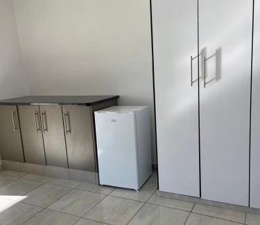 Rustenburg Apartment | Kwa Mmaloapi Guest House