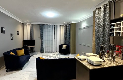 Muyenga Apartment | Kyanja Executive Suite(w/tv, wifi, Netflix and work station)