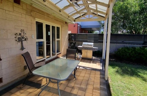 Largs North House | Kybunga by the Beach (part of Harriett's Cottage)