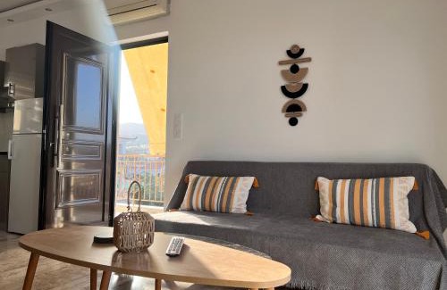 Loutra Oraias Elenis Apartment | Kyklamino Apartment