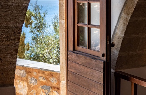 Monemvasia House | Kyklamino Castlehouse