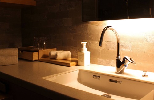 Karasumaoike Hotel | Kyoto Shinmachi Rokkaku Hotel grandereverie
