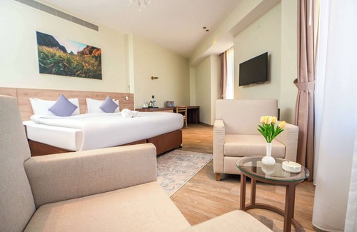 Azaiba Hotel | Kyriad Muscat