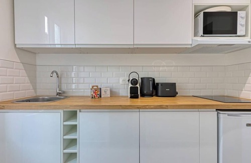 Gare-Jouvenet Apartment | Léandre, studio entièrement rénové avec extérieur