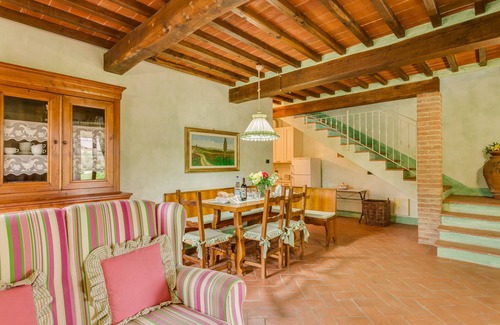 San Pietro in Bossolo Apartment | L'Aia, two bedrooms apartment in the Chianti area with A/C and swimming pool