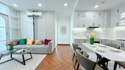 Hoang Mai Apartment | L'amie Homestay - Vinhomes Times City