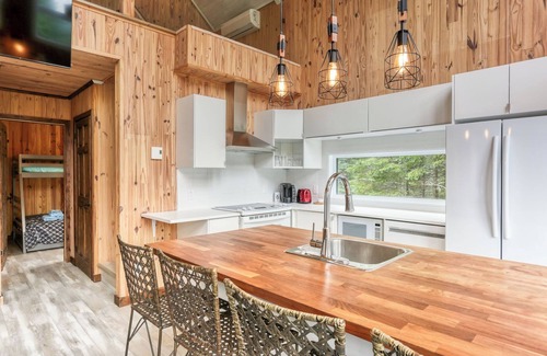 Mauricie Cottage | L'amour Des Pins - Nature, SPA, Mountain Views