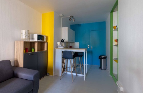 Republique Apartment | L'appart K-ouleur -wifi Fibre- Checkin Auto- 2 p