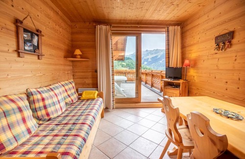 Meribel Village Apartment | L'Arlésienne Wifi Parking commun