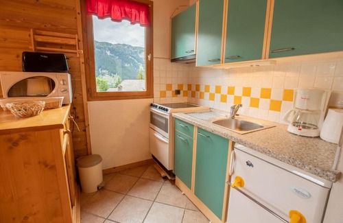 Meribel Village Apartment | L'Arlésienne Wifi Parking commun