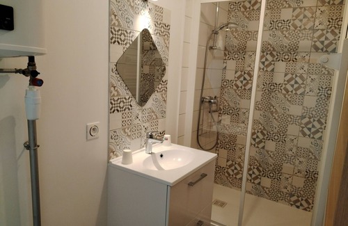 Saints Apartment | L' ART offers you its studio 5min from coulommiers