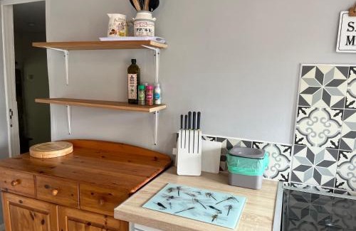Corgnac-sur-l'Isle Apartment | L'atelier aux fleurs sauvages Rebeuse Full of nature