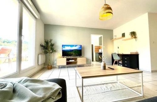 Bellegarde-sur-Valserine Apartment | L’attique - Standing et Terrasse au centre-ville