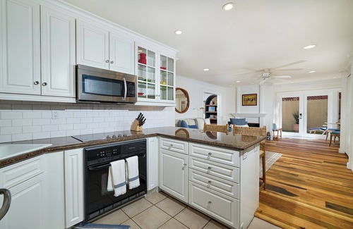 Del Mar Condo | L'Auberge Del Mar: Enjoy the Beach Life with Included Resort Amenities