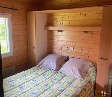 Saint-Santin-Cantales House | L'Auberge Saint Santin Cantales