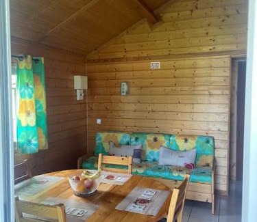 Saint-Santin-Cantales House | L'Auberge Saint Santin Cantales