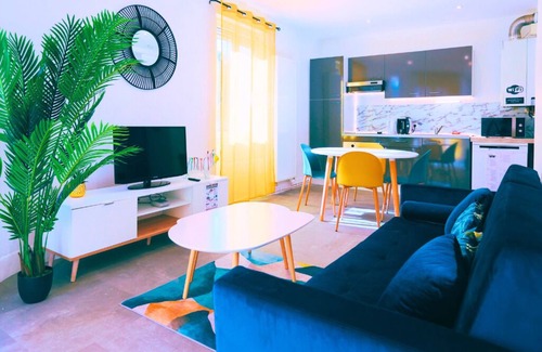 Saint-Etienne Condo | L'AVENTURE - Arcade kiosk - Billiards - Retrogaming - Netflix - Chateaucreux train station