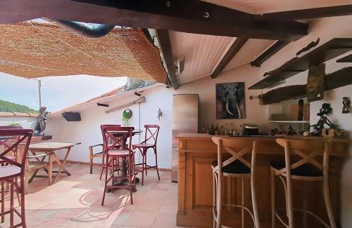 Cotignac Apartment | l'Azzuro, La Maison des Artistes, vue, Rooftop unique