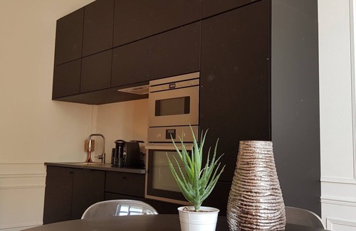 Reims City Centre Apartment | L'Ecu: a welcoming Haussmannian!