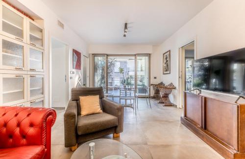 Quartiere XX Ardeatino Apartment | L'elegante Casa Di Anna - Roma EUR