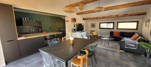 Villedieu House | L'ENTRE POTES - Maison de caractère climatisée avec garage