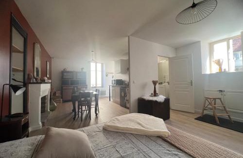 La Charite-sur-Loire Apartment | L’Etape, cœur de ville
