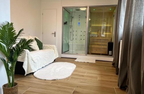 Sainte-Genevieve-des-Bois Apartment | L'harmonie d'Eden Harmony of Eden