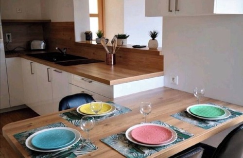 Kerroch Apartment | L'horizon - Seaside garden apartment 20 meters from the beach