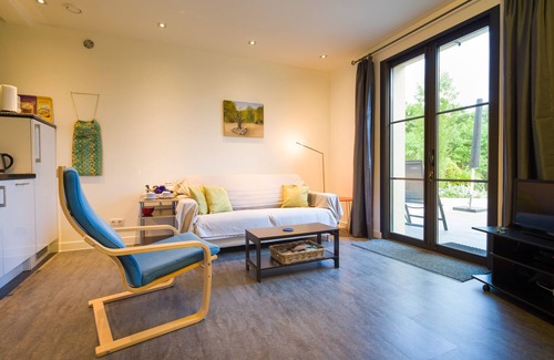 Saint-Julien-de-Lampon Apartment | l'Olive: Luxury 2 p apartment (+ baby) with private terrace and large swimming pool