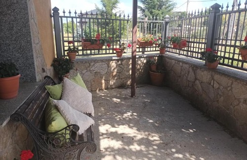 Puebla de Sanabria House | La Artesonada casa con finca (Puebla de Sanabria).