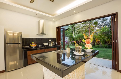 Sanur Kauh Villa | La Bali 4 Bedrooms Villa Sanur