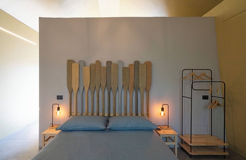 Cellarengo House | La Barca nel Bosco di Cascina Papa Mora