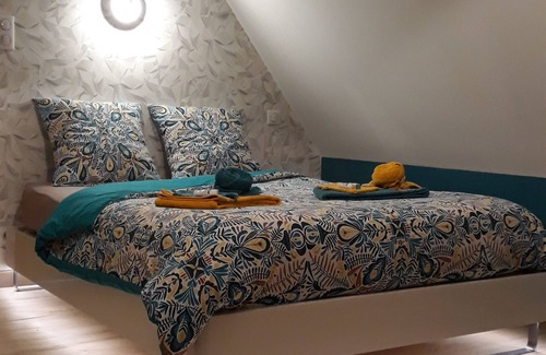 Orgnac-sur-Vezere House | "La basses poutres" bed and breakfast, nature, silence and music