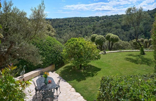 Saint-Paul-de-Vence Villa | La Bastide Vence