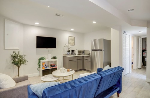 Trinidad House | "La Bella Casa" Fabulous 4-bedroom townhome near H St & Union Market