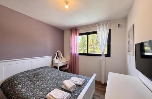 Pin - Vert Galant House | La Bella Rosa - Direct circuit - Piscine - Climatisation