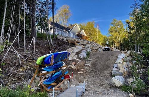 Ferme-Neuve Ski Chalet | La Belle Bleue sur le Lac, 4 bedrooms, 2 bathrooms, Spa, indoor and outdoor fireplaces
