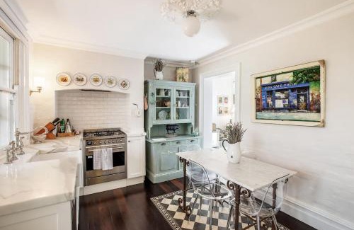 Balmain East Apartment | La Belle de Balmain - Serene Gem near Sydney Harbour