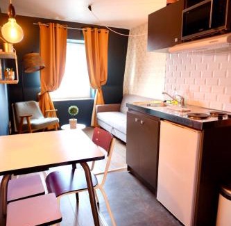 Centre Ancien Apartment | La Bonbonnière, Bleue ou Rose