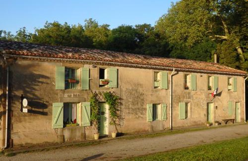 Mas-Saintes-Puelles Bed & Breakfast | La Bonne Planque - Maison éclusière de La Planque