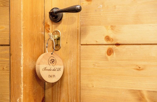 Canillo Bed & Breakfast | La Borda del Pi I Del Pi Deluxe Suite I Breakfast Included