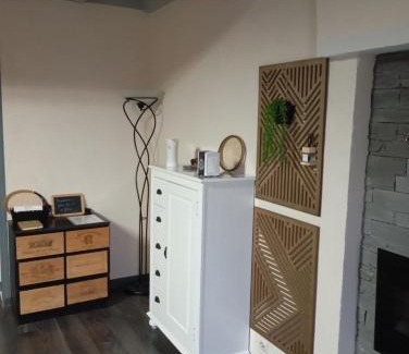 Mazieres-en-Gatine House | la bouquetiere