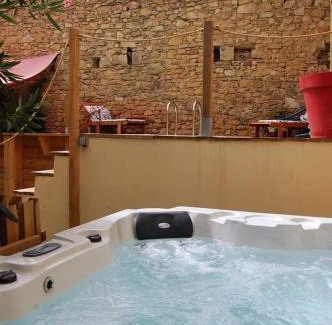 Sabran Bed & Breakfast | La Bucolique, Chambres et Jardin d'Hôtes