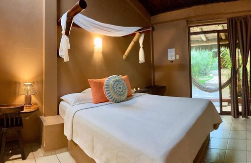 Ayampe Bed & Breakfast | La Buena Vida Hotel