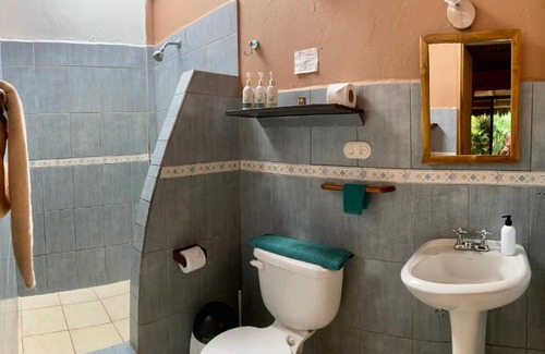 Ayampe Bed & Breakfast | La Buena Vida Hotel