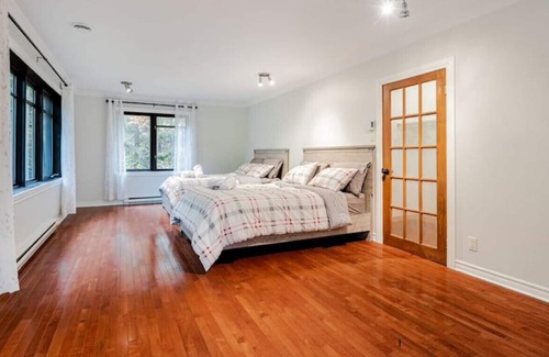Sainte-Marcelline-de-Kildare Ski Chalet | Lake Leon Chalet