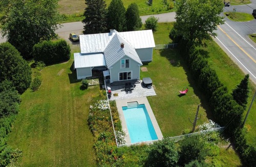 Sainte-Marcelline-de-Kildare Ski Chalet | La Menoua- Piscine- SPA
